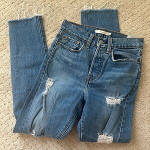 Levi’s Wedgie Blue Distressed Women's Jeans size 24/00